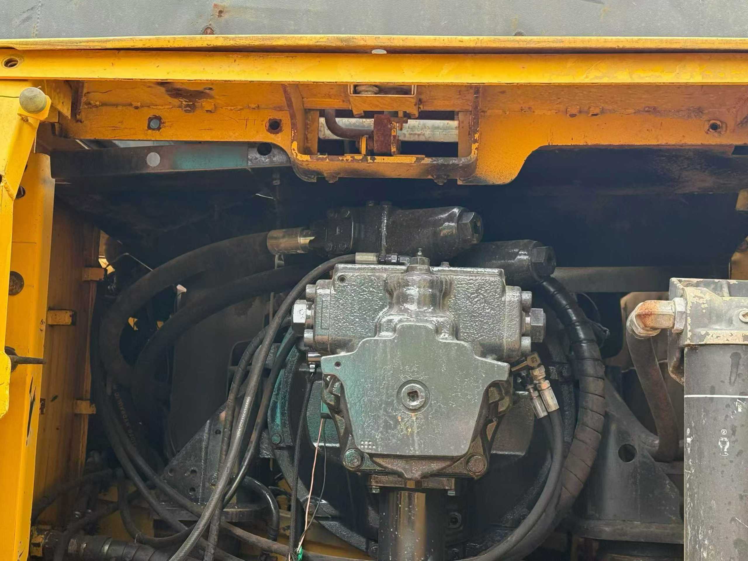 Used Komatsu PC350 Excavator 2016 Model / 6