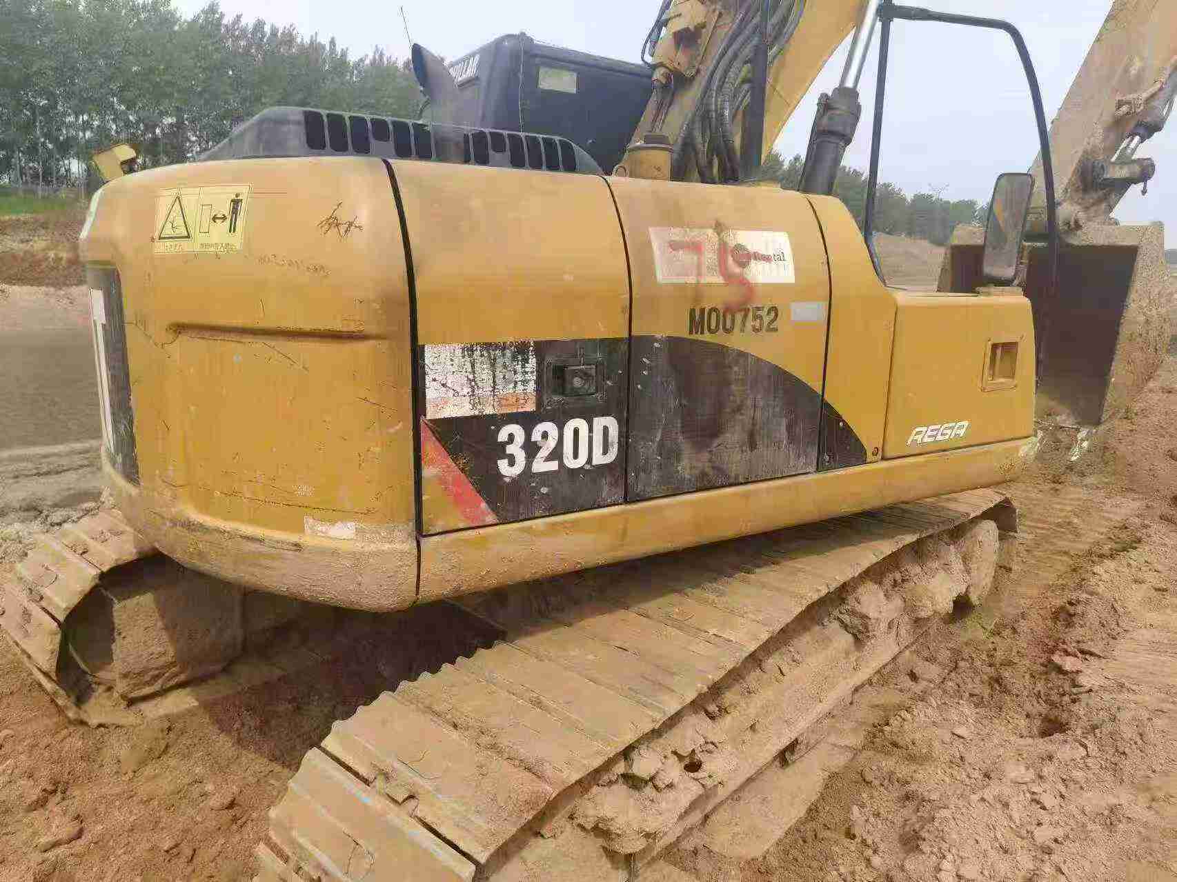 Used Caterpillar 320D Excavator 2013 Model / 2