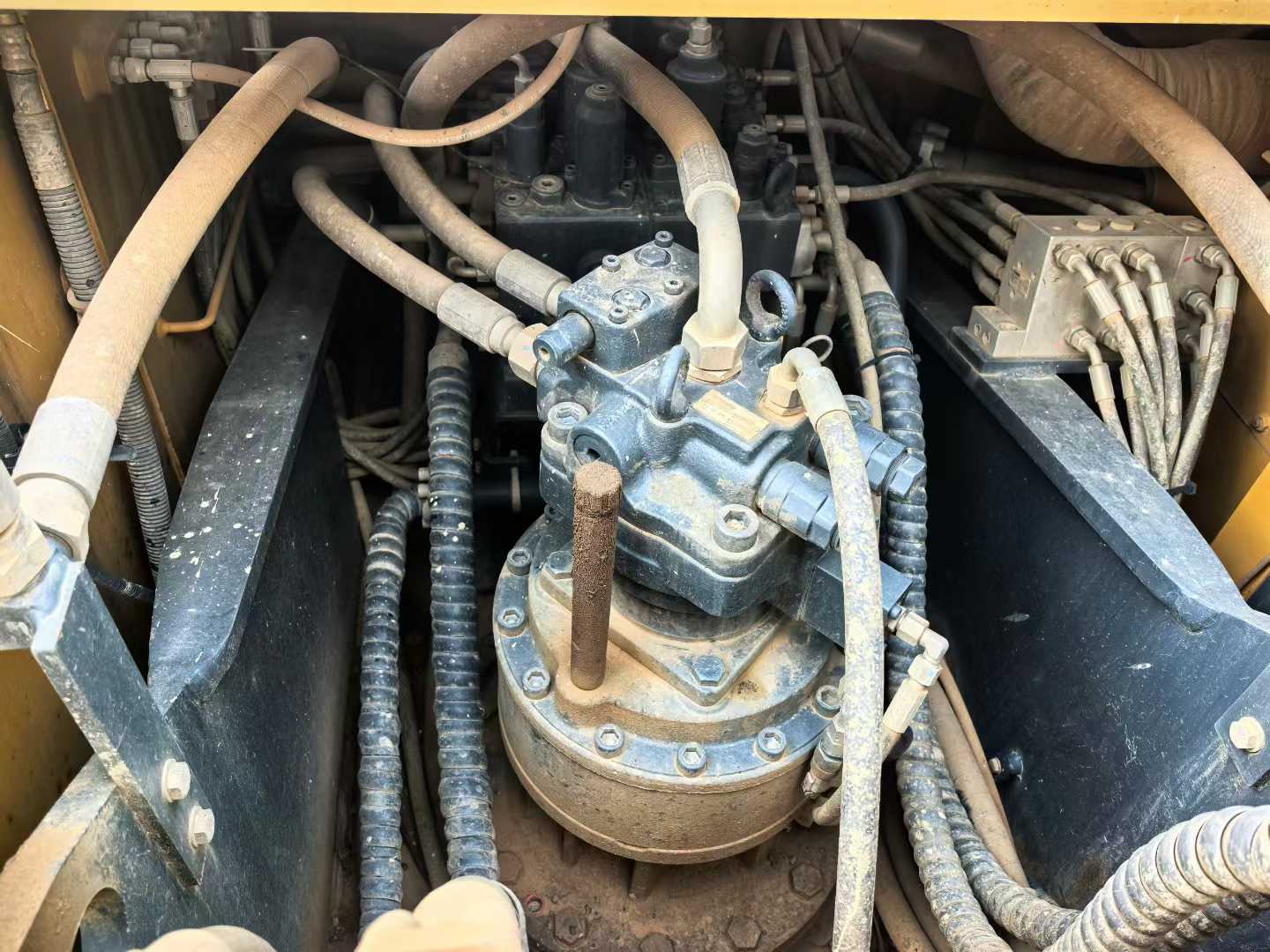 Used XCMG LW200 Excavator 2022 Model / 4