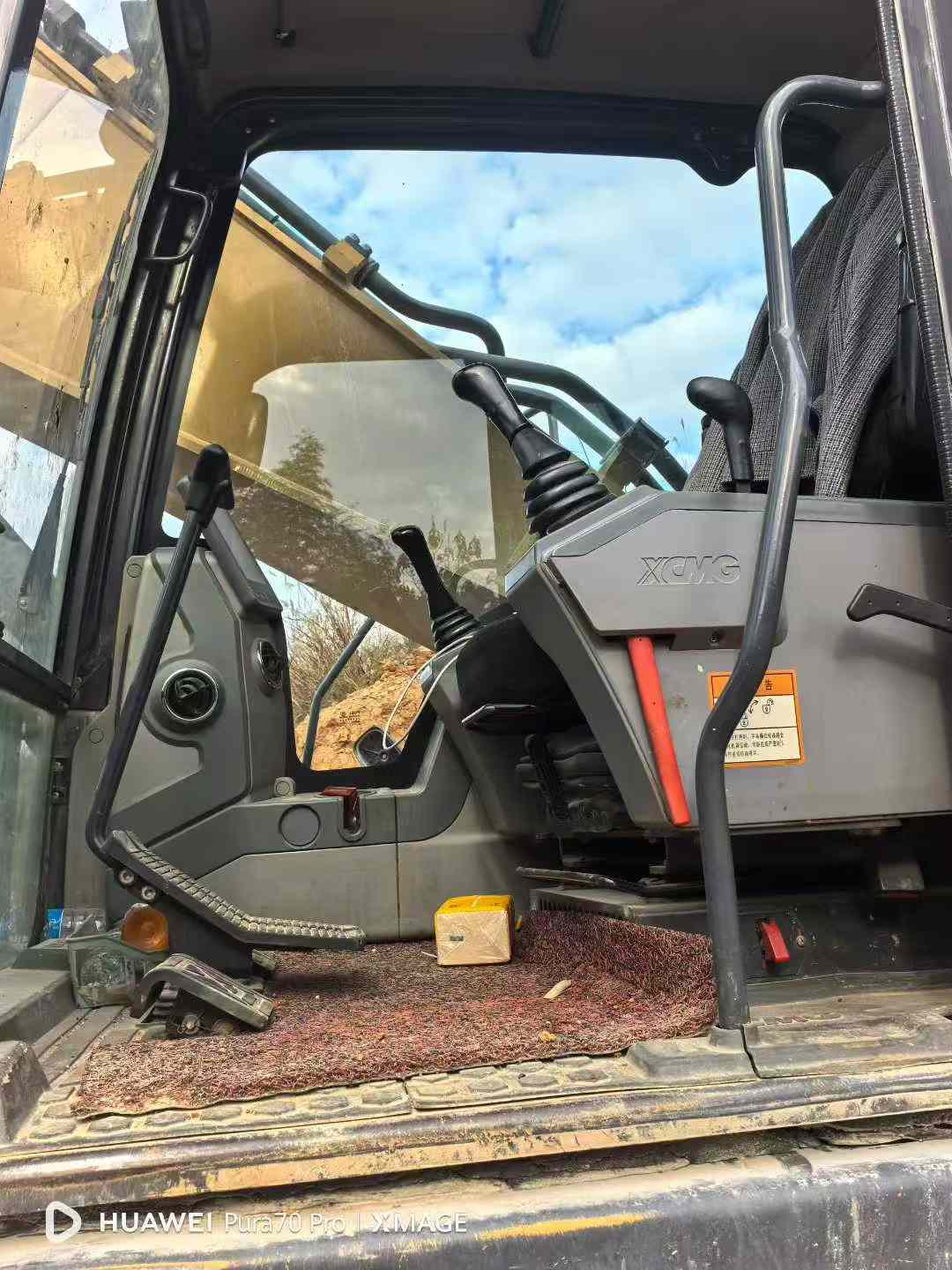 Used XCMG XE80 Excavator 2022 Model / 2