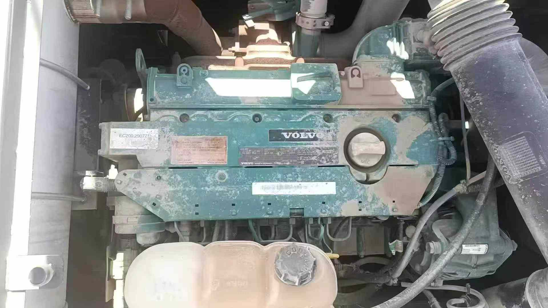 Buy Volvo EC200 Used Excavator / 6 Used Volvo EC200 Excavator 2020 Model / 6