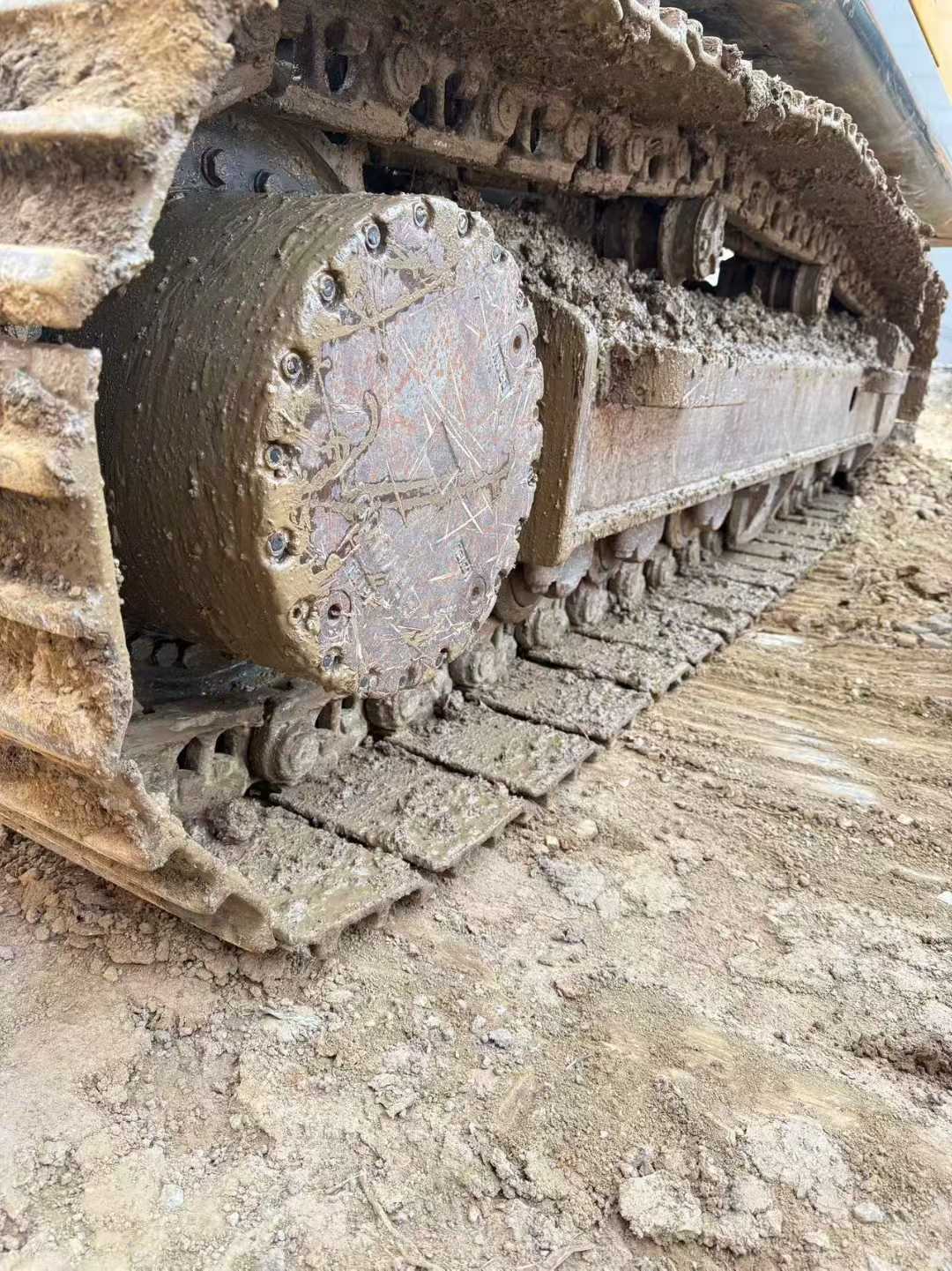 Used Hyundai R215VS Excavator 2016 Model / 9