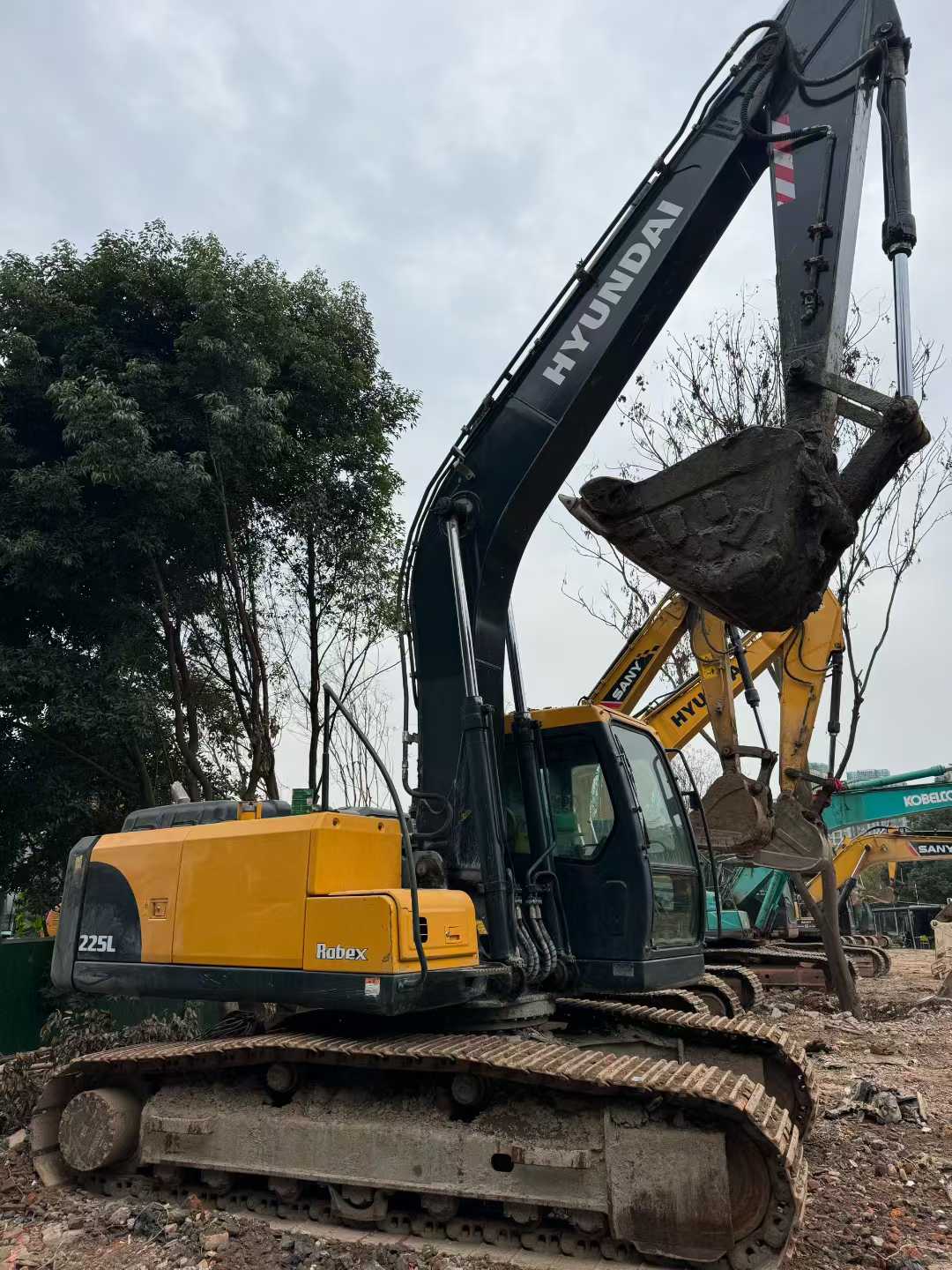 Used Hyundai R215VSN Excavator 2021 Model / 3