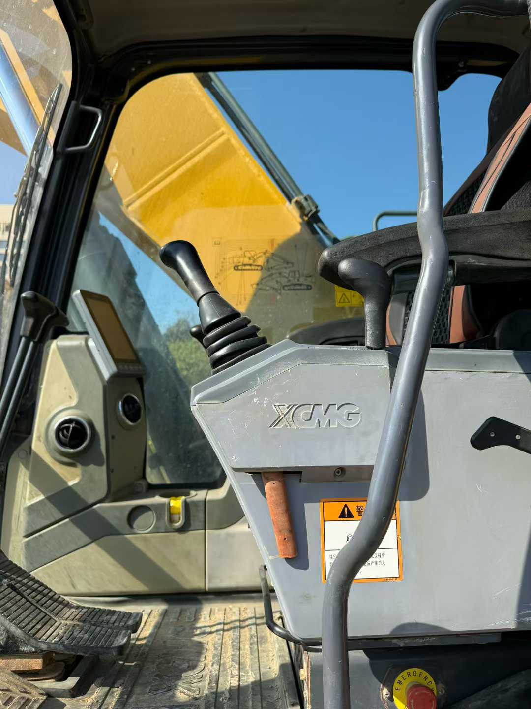 Used XCMG XE215 Excavator 2022 Model / 8