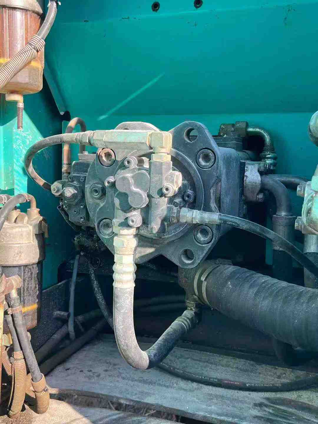 Used Kobelco SK210 Excavator 2014 Model / 5