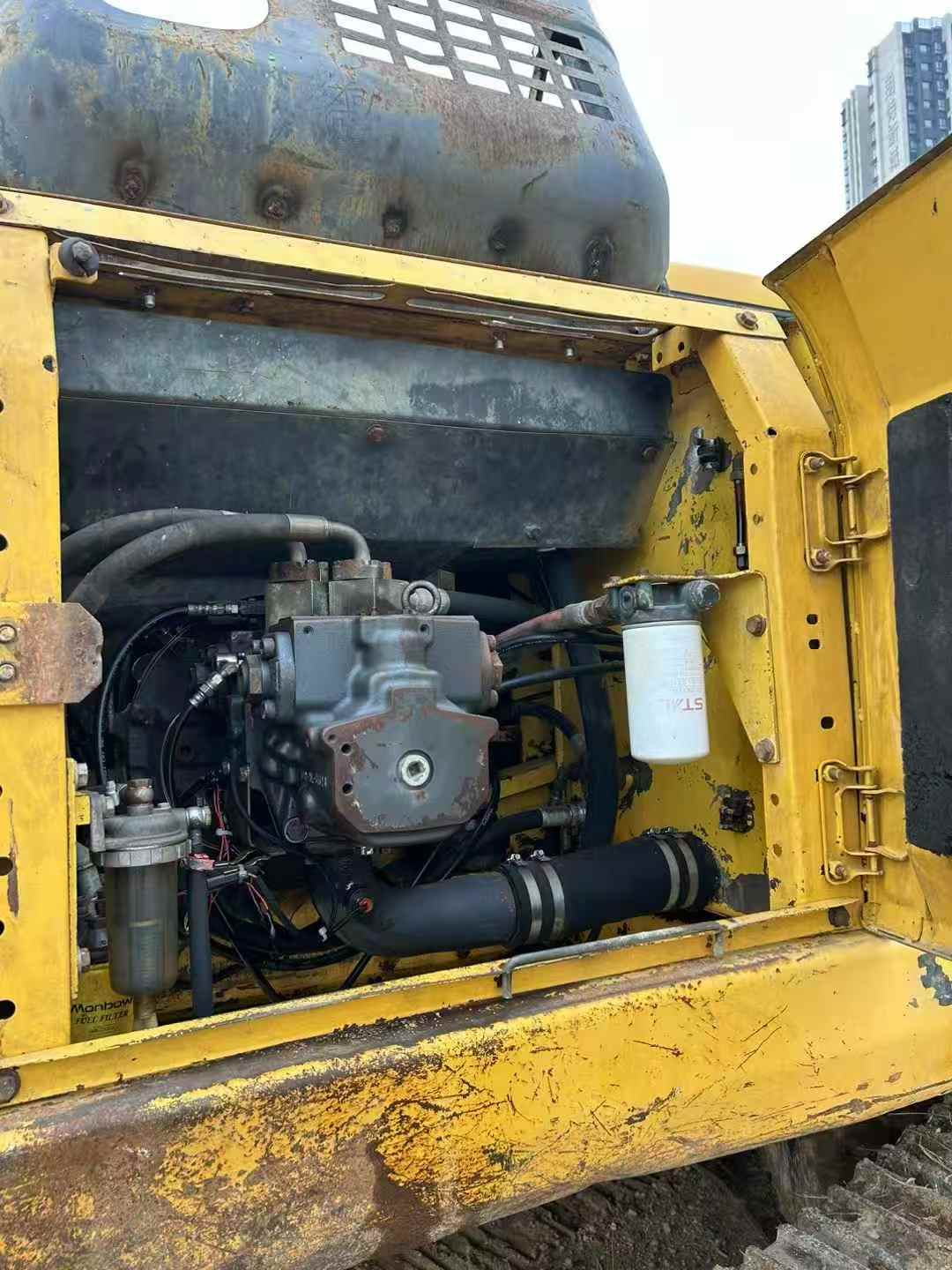 Used Komatsu PW200-7 Excavator 2016 Model / 3