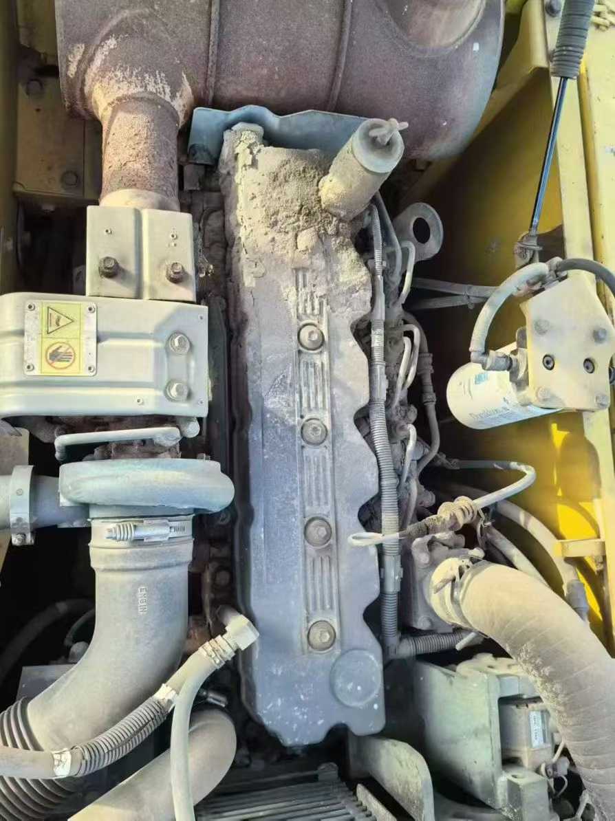 Used Komatsu PC200-8 Excavator 2014 Model / 9