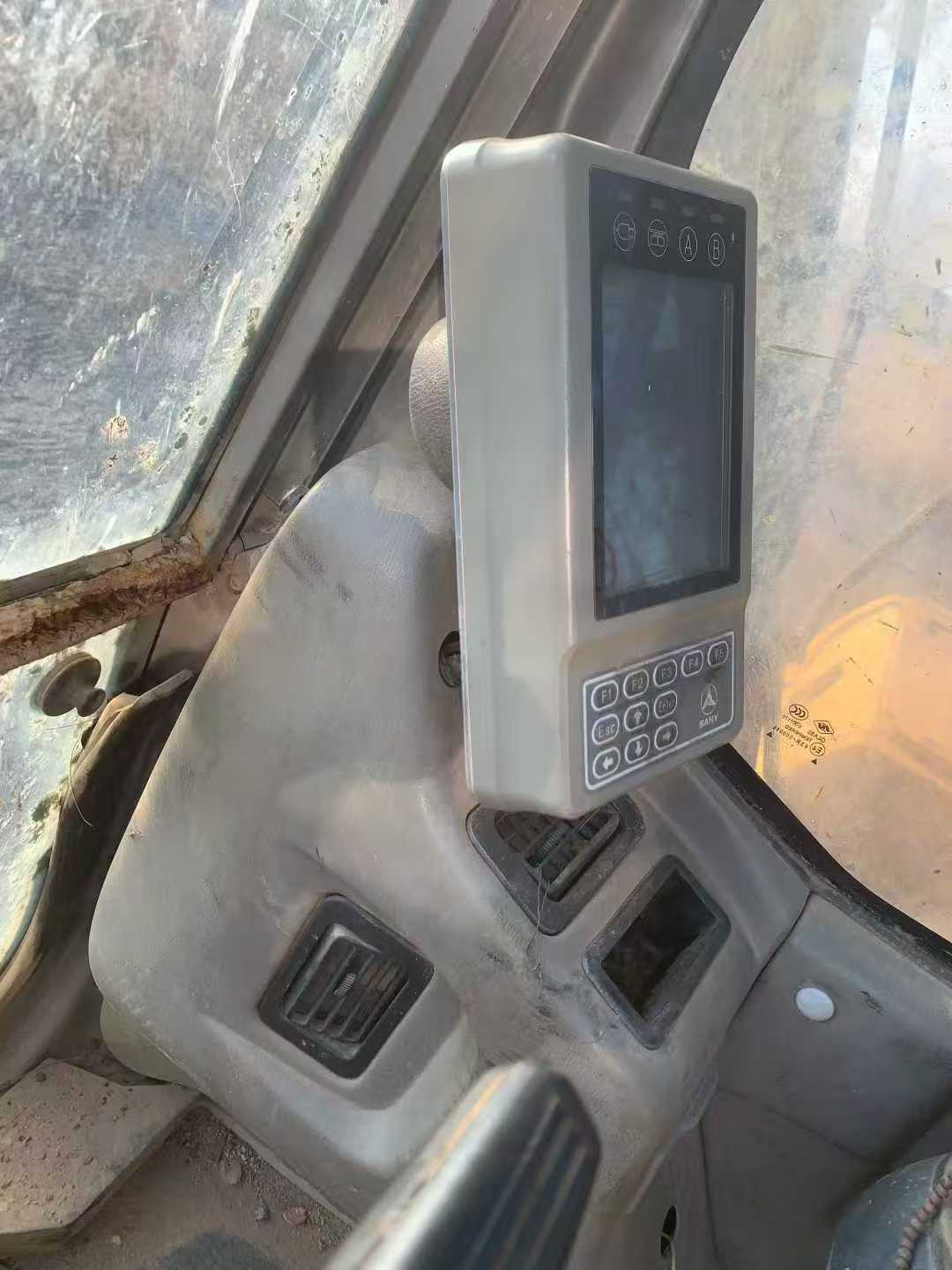 Used Sany SY135 Excavator 2012 Model / 5