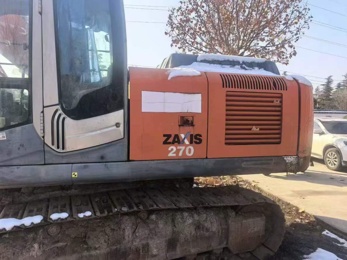 Used Hitachi ZX240-3 Excavator 2010 Model / 4