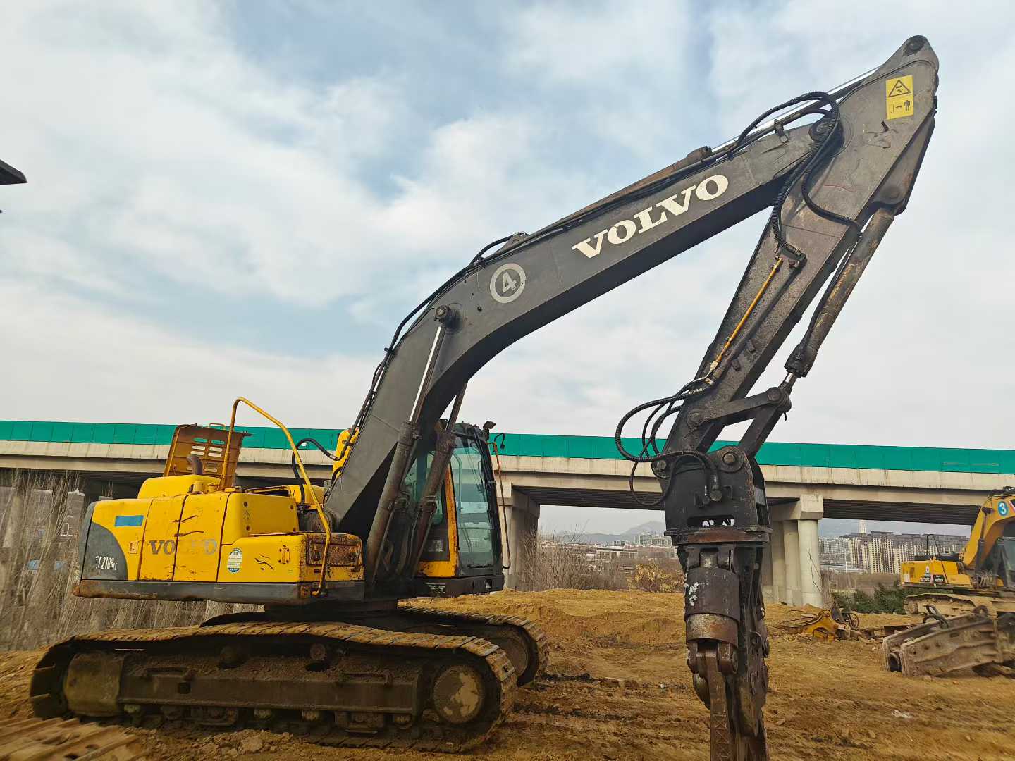 Used Volvo EW210C Excavator 2016 Model / 2