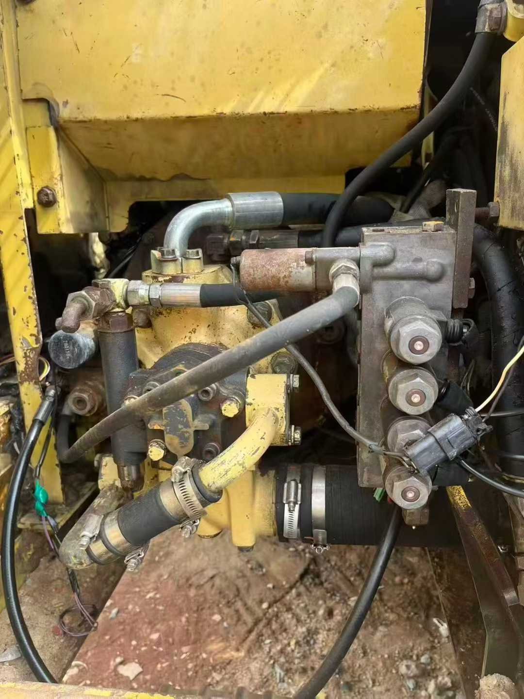 Used Komatsu PC120-6 Excavator 2016 Model / 8