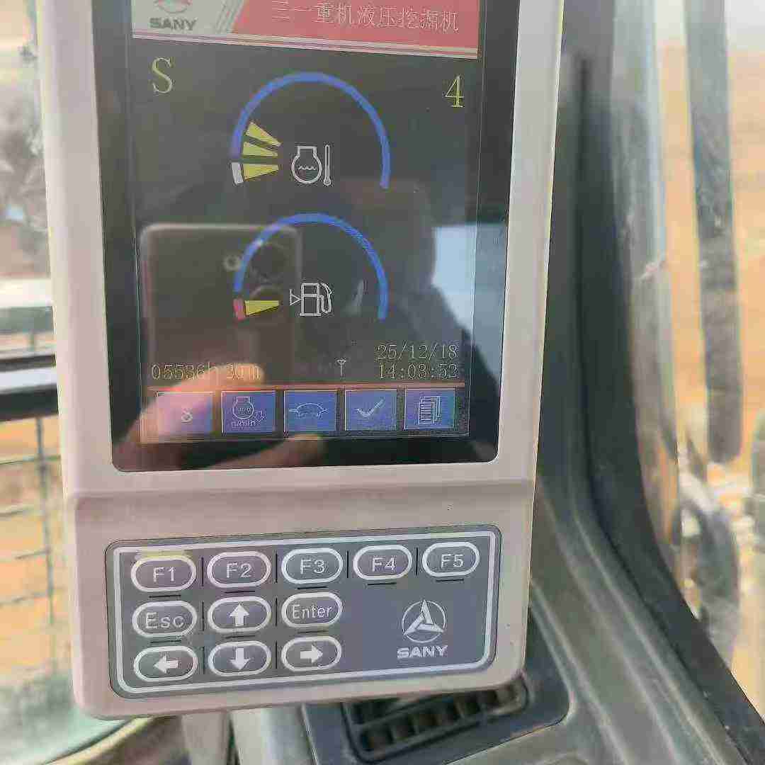 Used Sany SY245H Excavator 2017 Model / 7