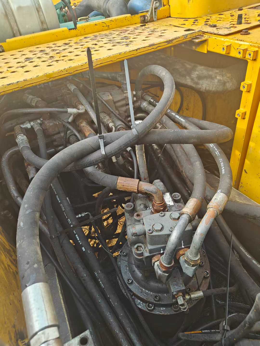 Used Volvo EW210C Excavator 2016 Model / 6