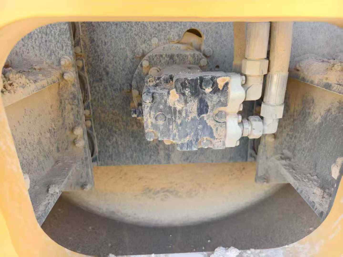 Used XCMG XE3000 Excavator 2021 Model / 3