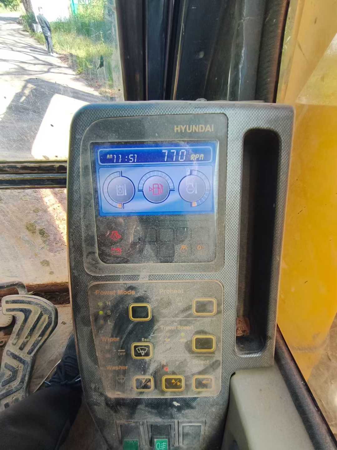 Used Hyundai R215-7 Excavator 2016 Model / 9