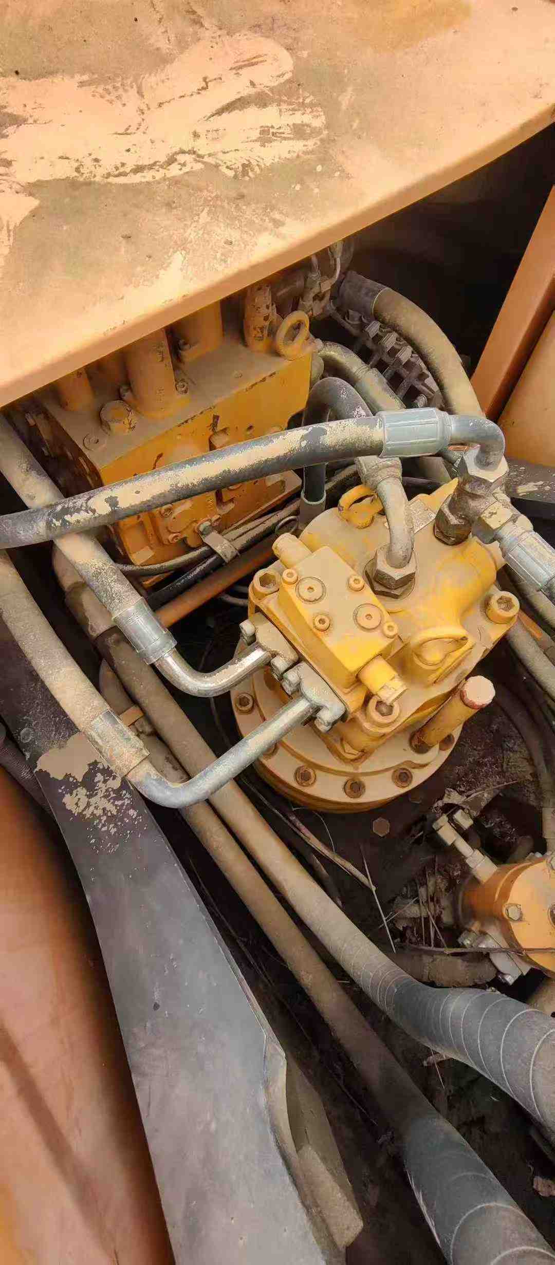 Used Sany SY205H Excavator 2013 Model / 5