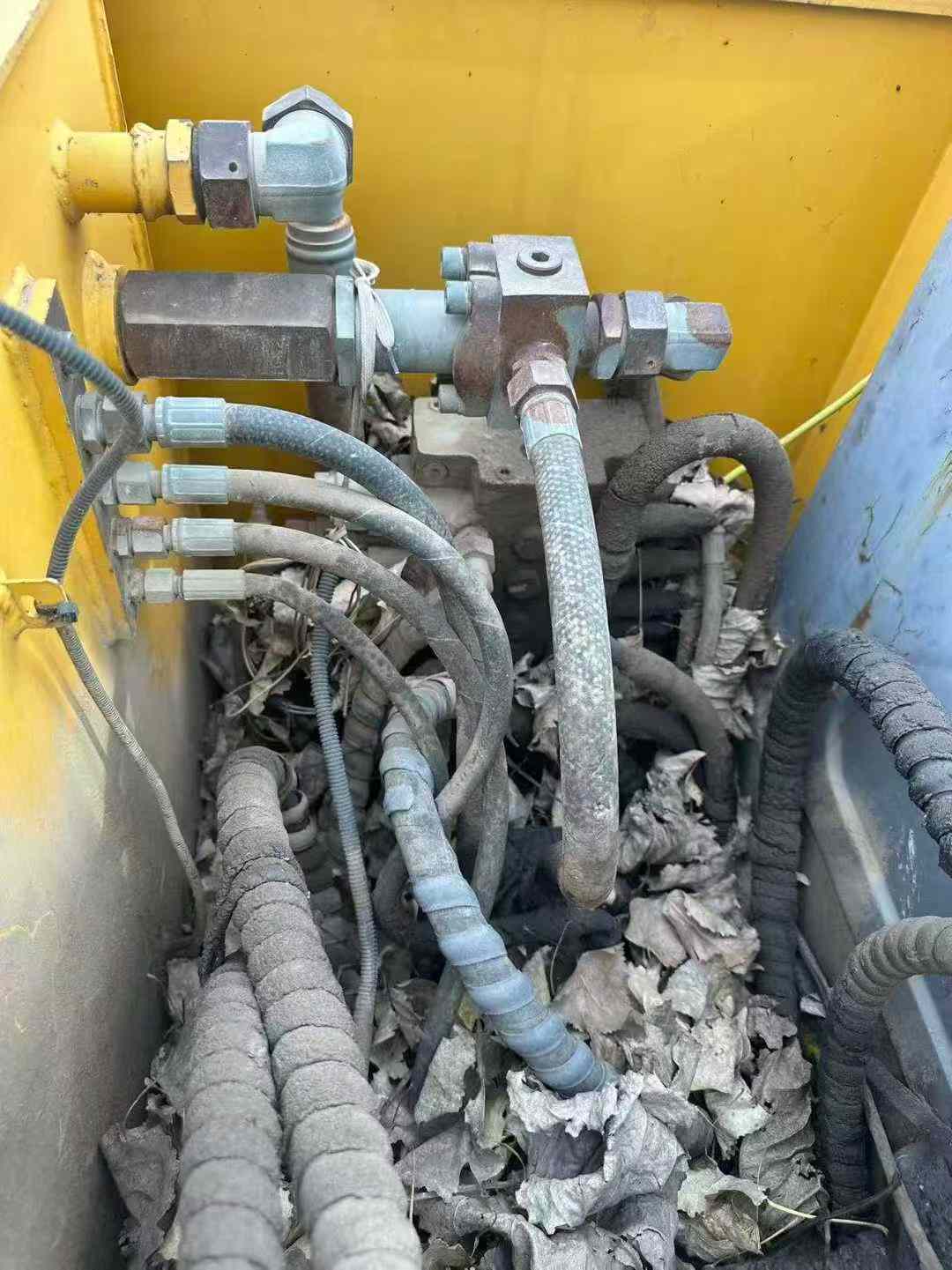 Used XCMG XE80 Excavator 2016 Model / 8