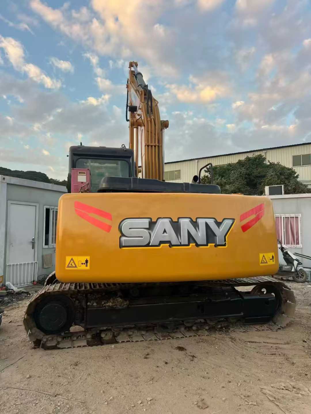 Used Sany SY135 Excavator 2016 Model / 9