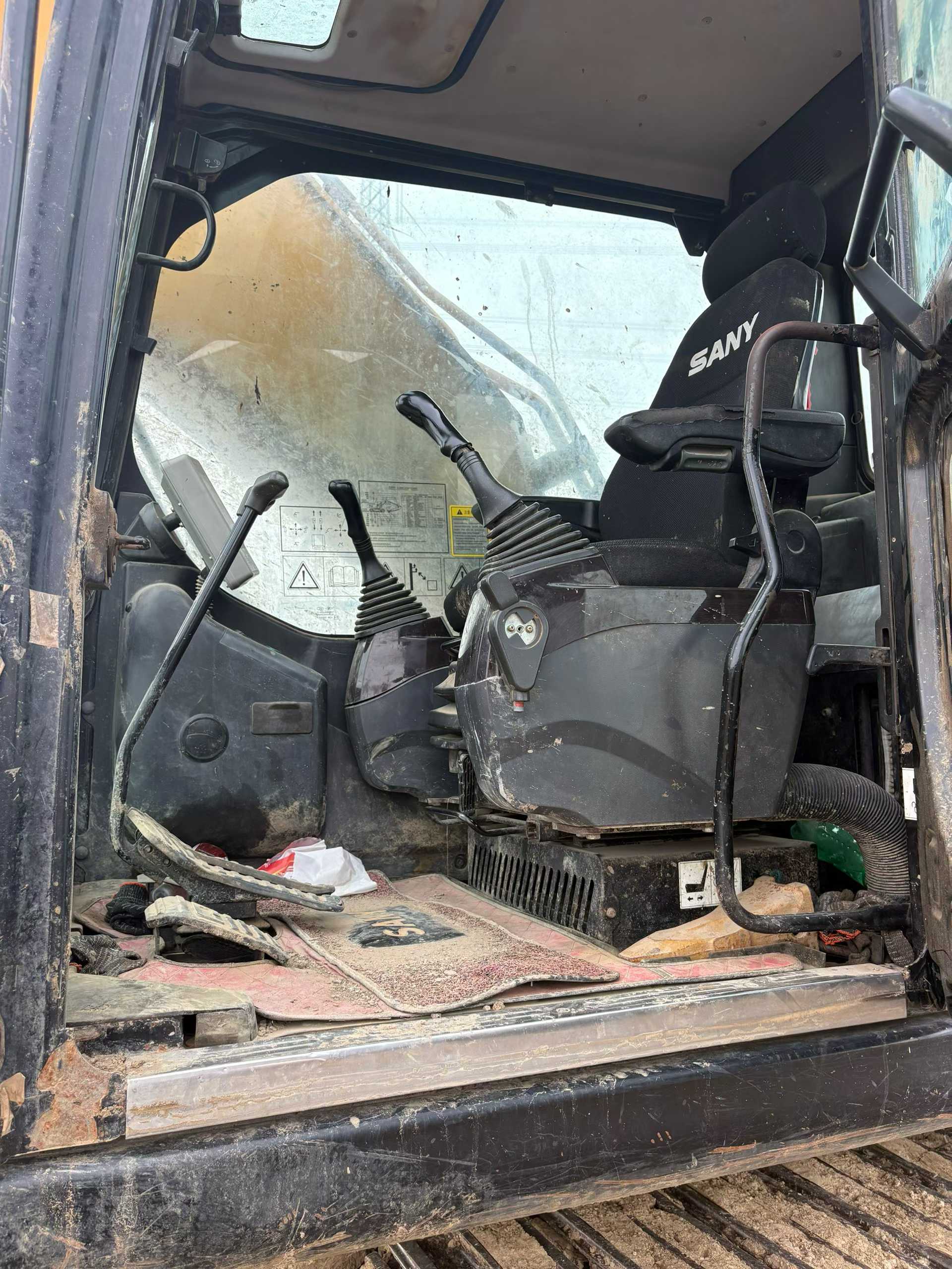 Used Sany SY200H Excavator 2019 Model / 6