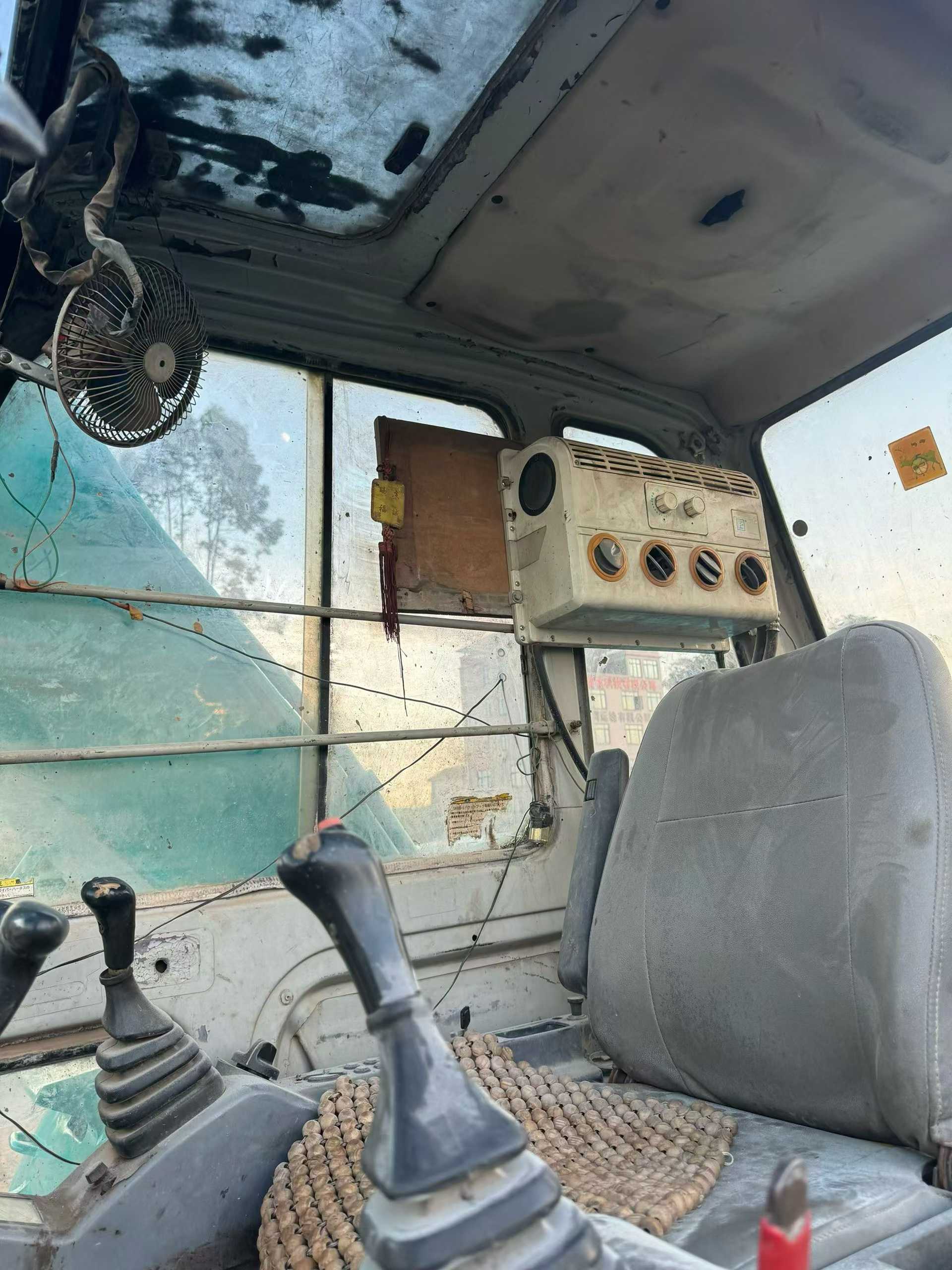 Buy Kobelco SK200-5.5 Used Excavator / 5 Used Kobelco SK200-5.5 Excavator 2016 Model / 5