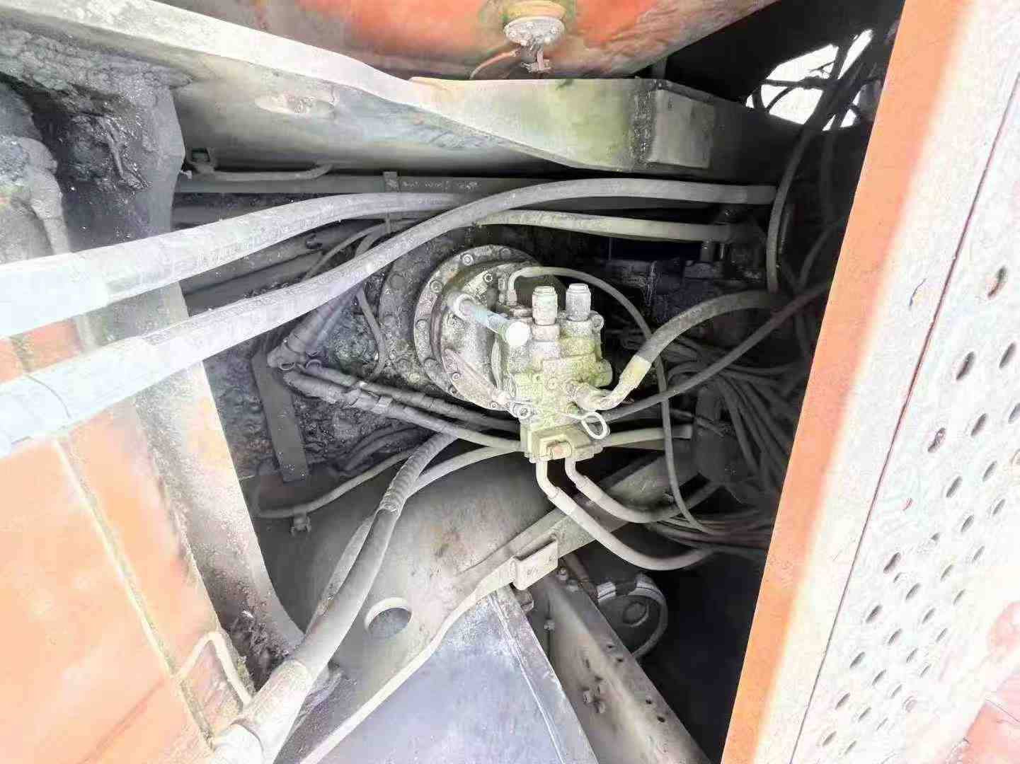 Used Hitachi ZW250 Excavator 2016 Model / 3