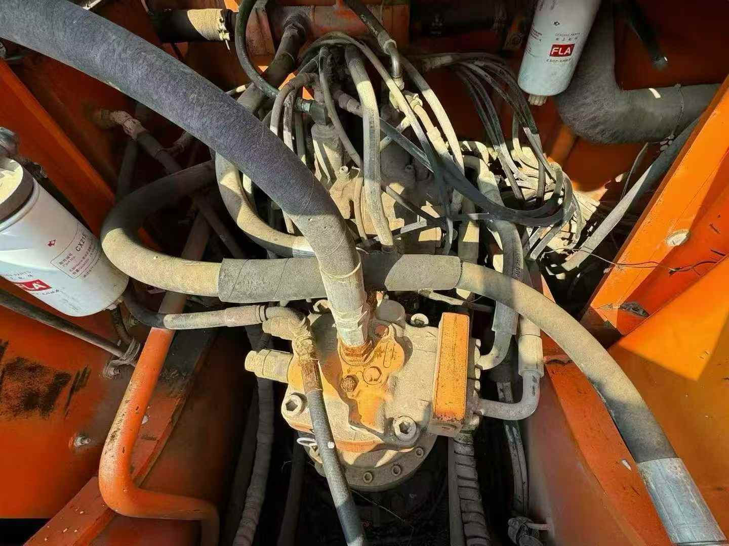 Used Doosan DH220-7 Excavator 2010 Model / 4