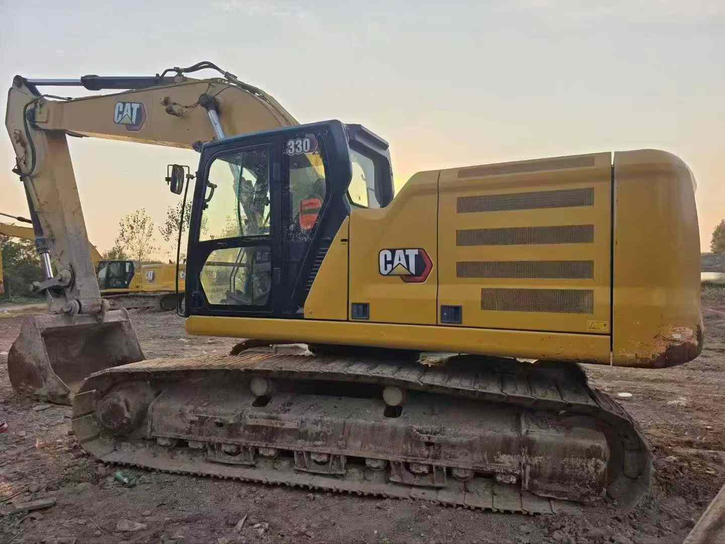 Used Caterpillar 330L Excavator 2021 Model / 9