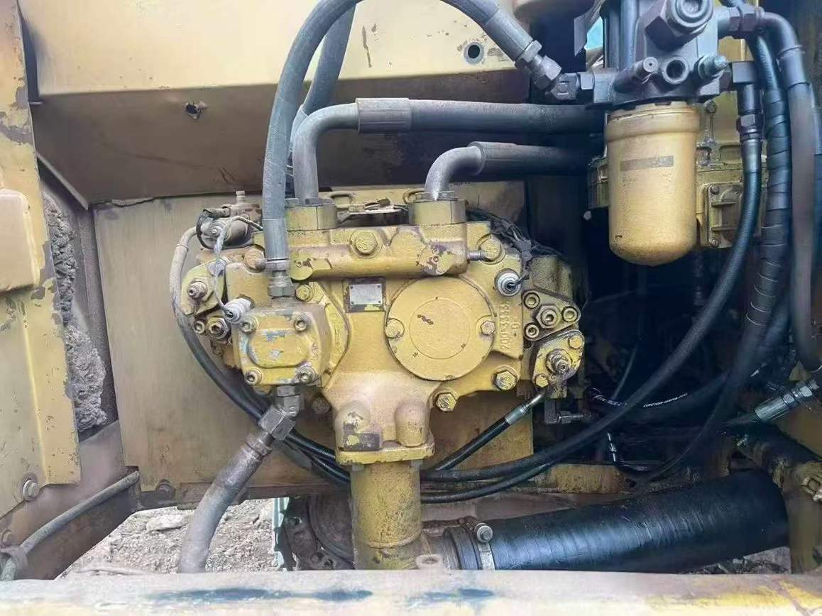 Used Caterpillar 320D Excavator 2016 Model / 8