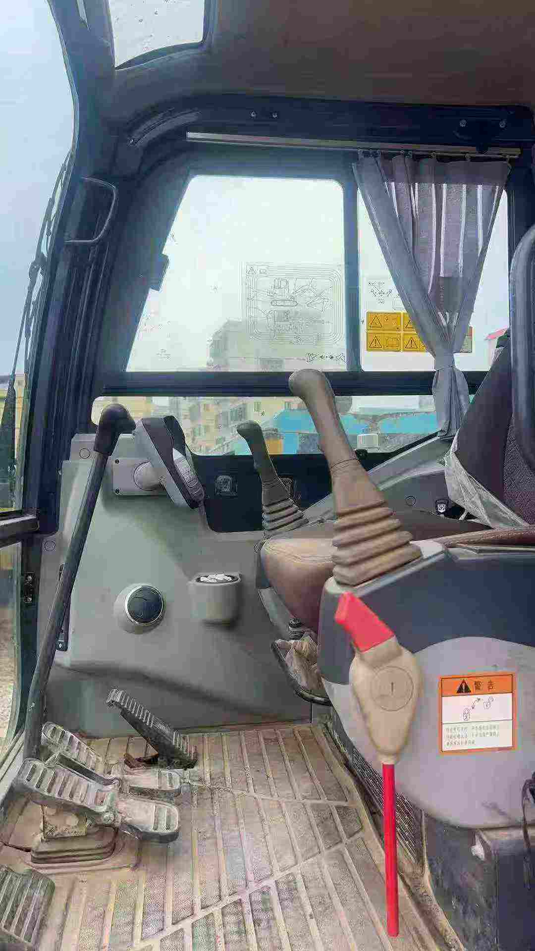 Used XCMG XE60 Excavator 2022 Model / 4