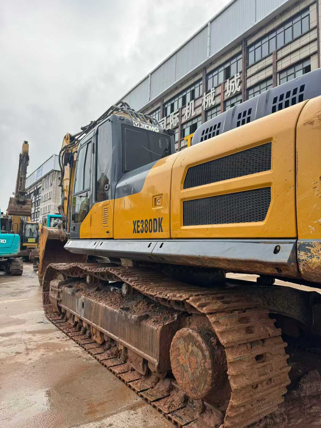 Used XCMG XE80D Excavator 2021 Model / 3