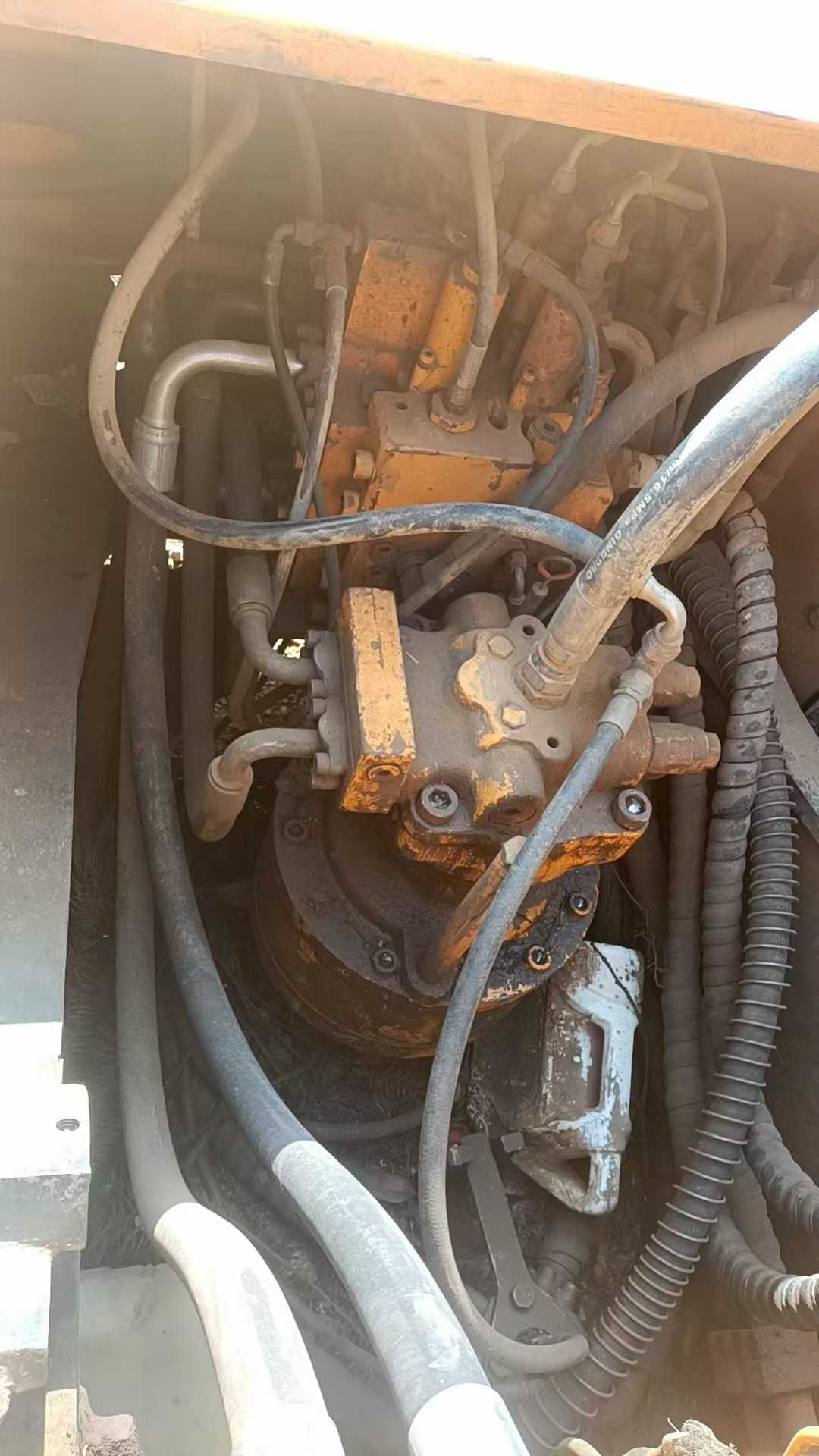 Used Hyundai R215-7 Excavator 2016 Model / 5