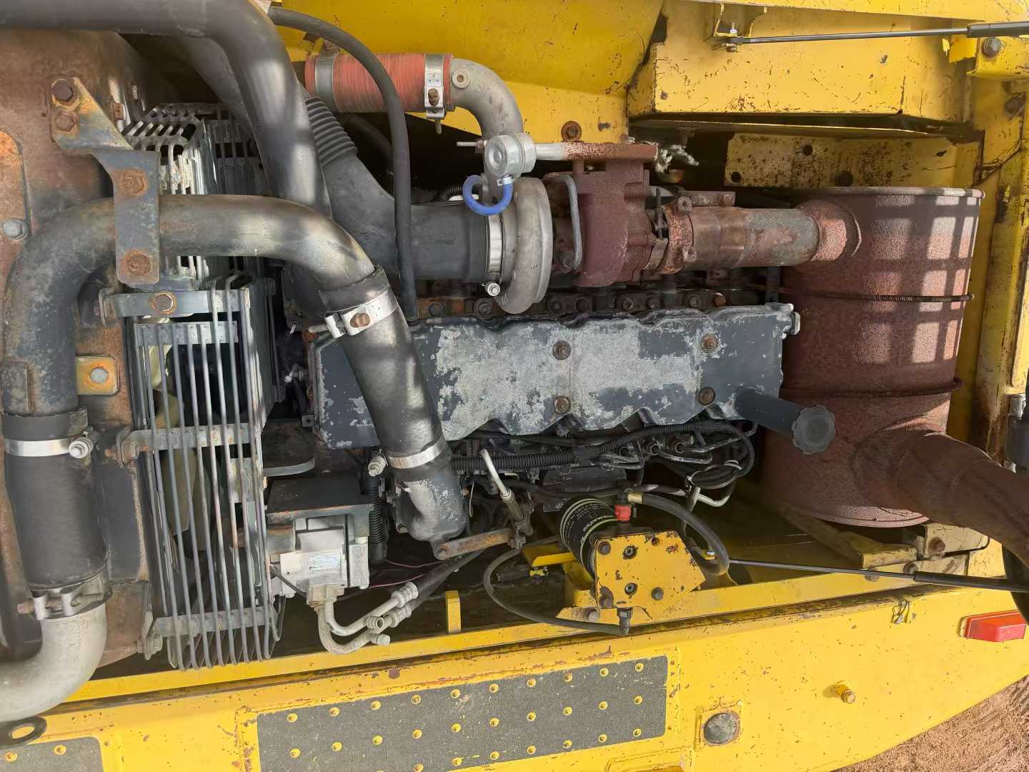 Used Komatsu PC210 Excavator 2016 Model / 6