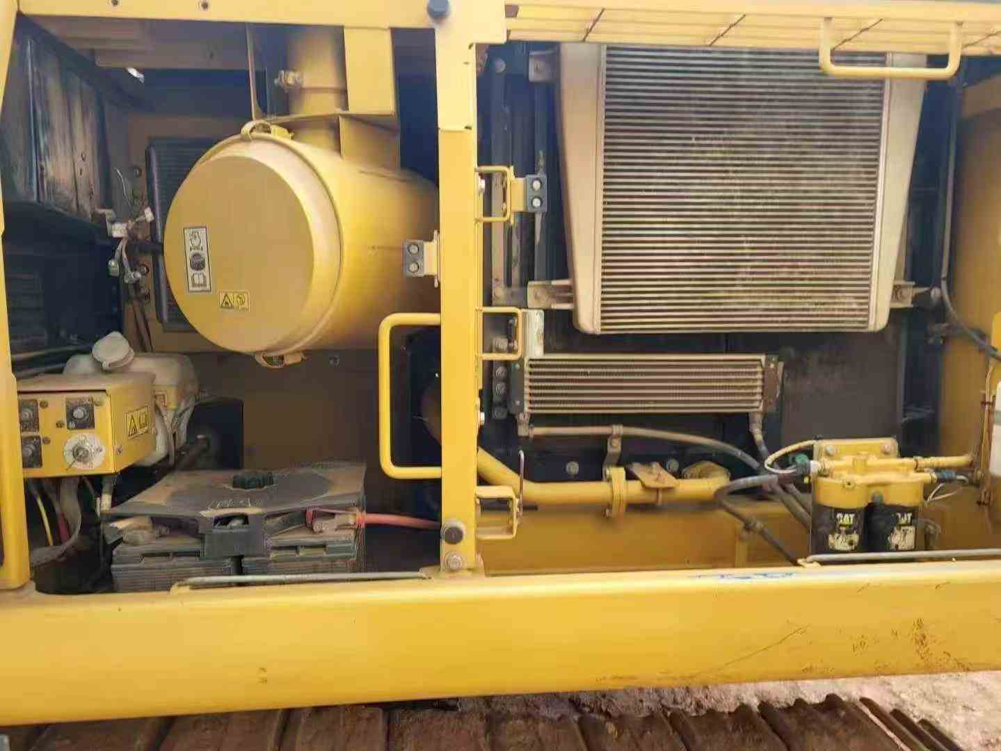 Used Caterpillar 330L Excavator 2016 Model / 9