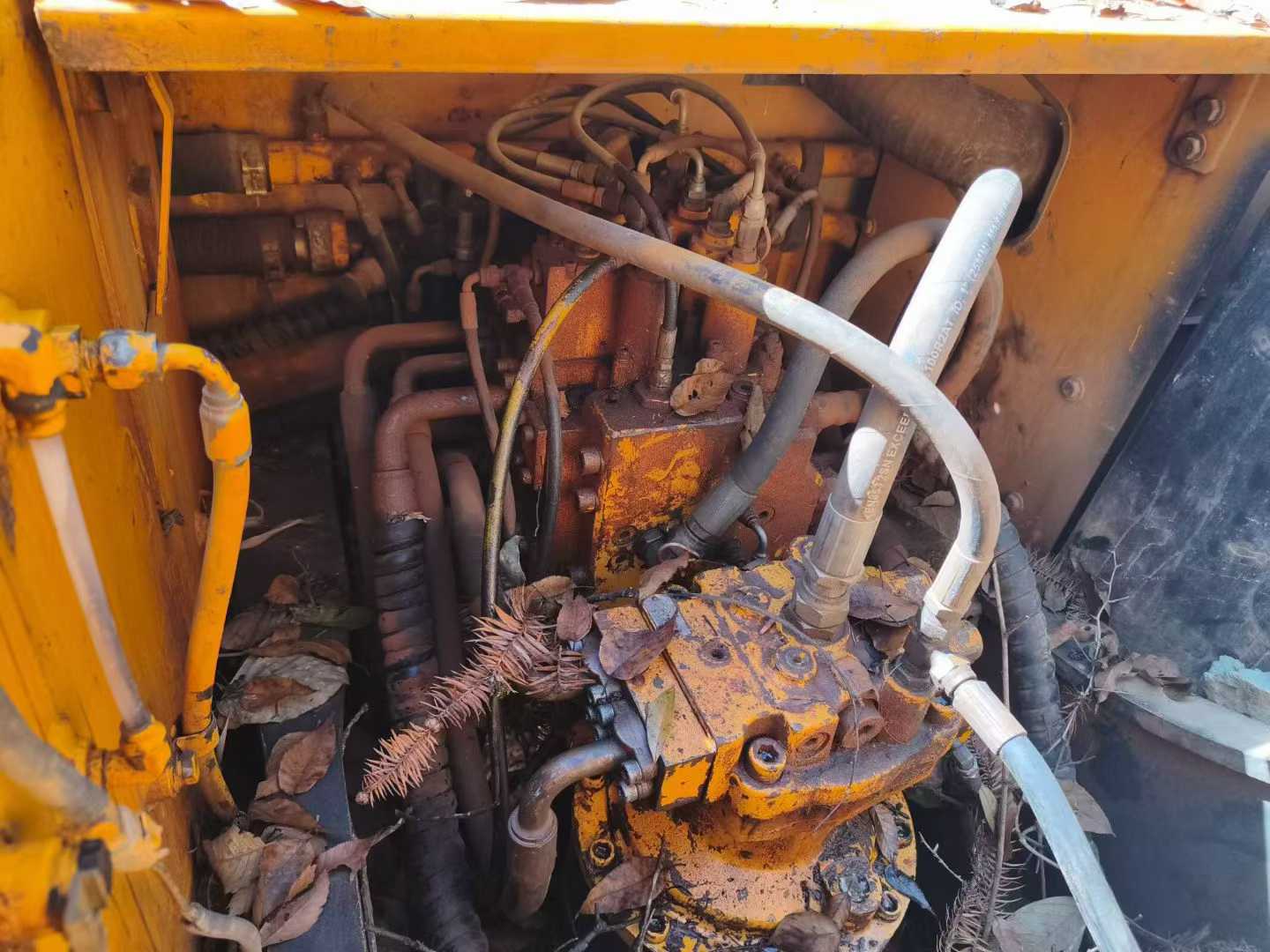 Used Hyundai R215-7 Excavator 2016 Model / 5