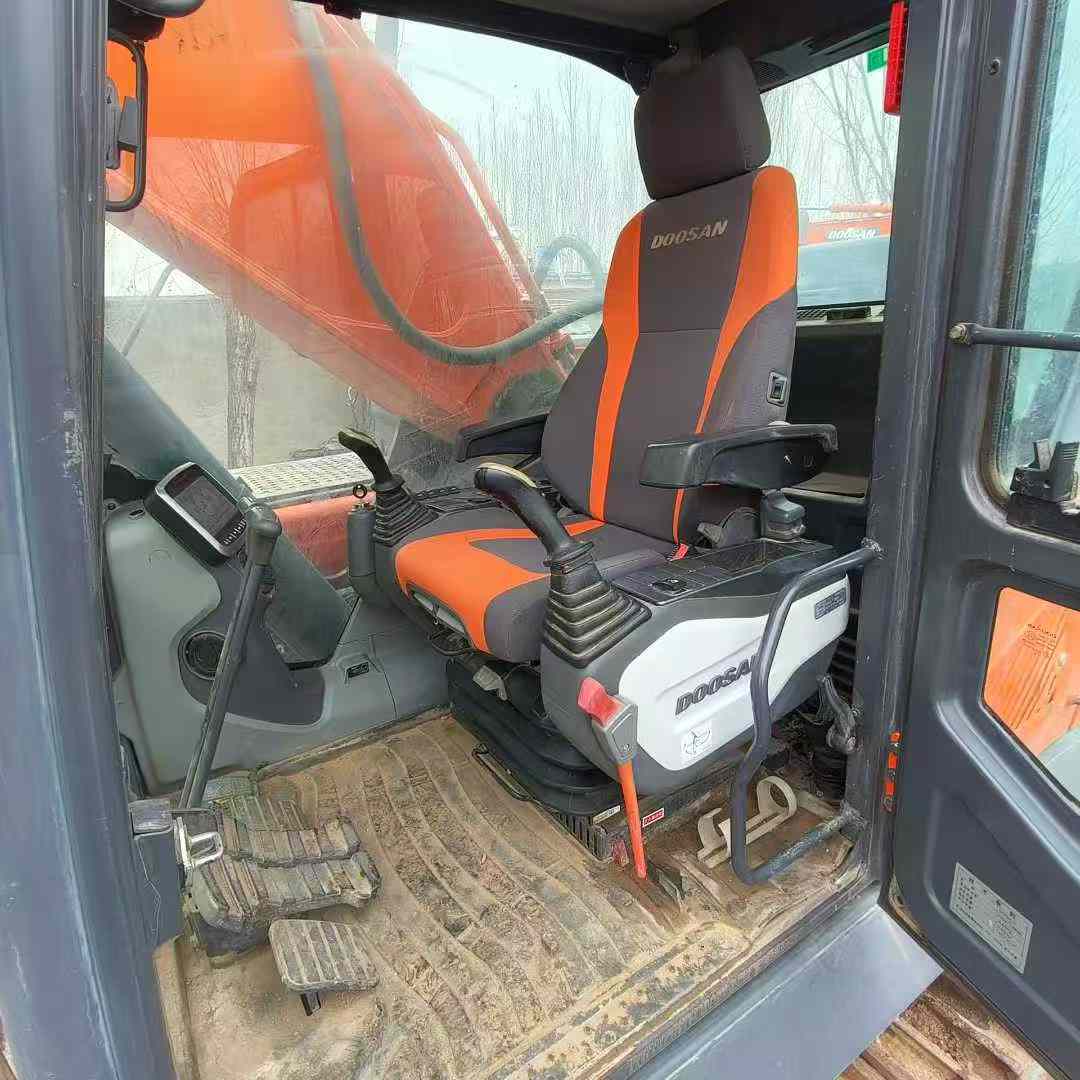 Used Doosan DX80 Excavator 2018 Model / 8