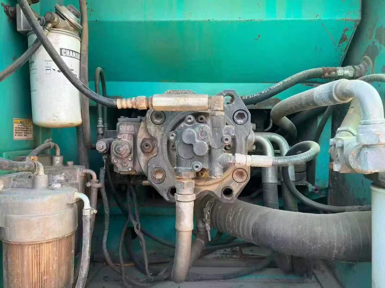 Used Kobelco SK210 Excavator 2016 Model / 9