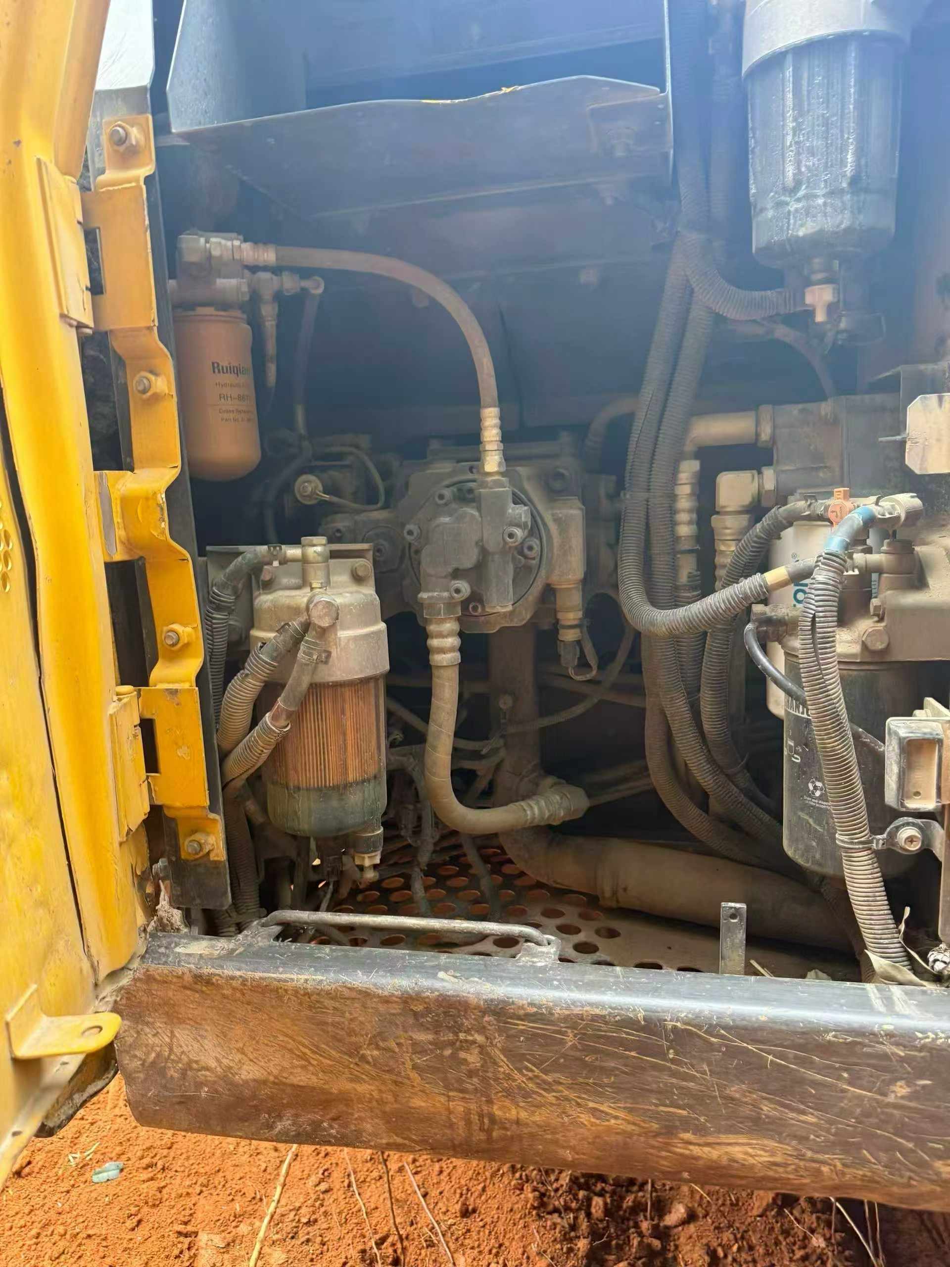 Used Sumitomo SH130-6 Excavator 2016 Model / 4