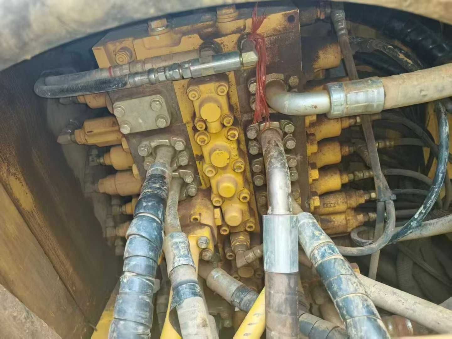 Used Komatsu PC210 Excavator 2018 Model / 6