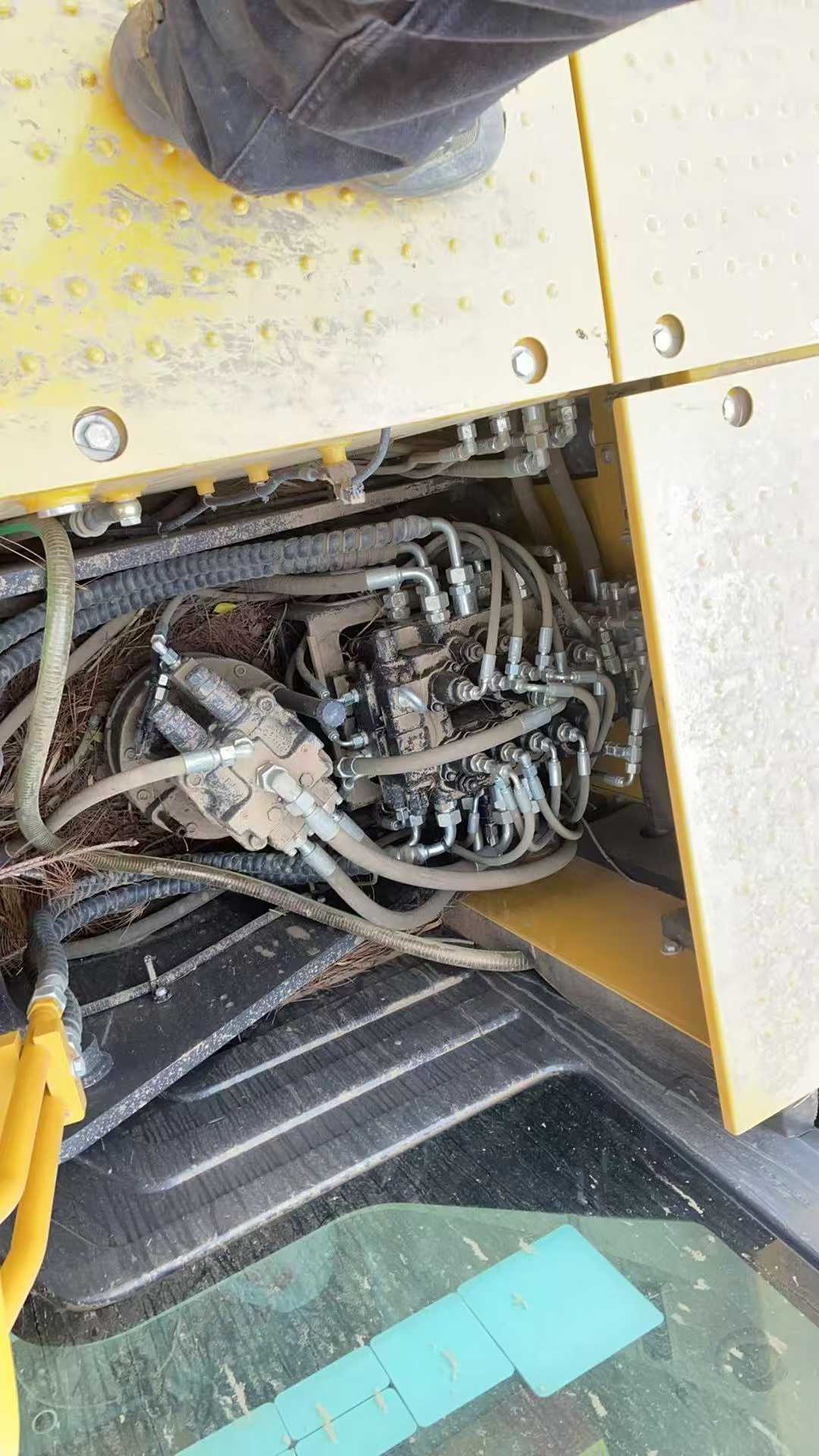 Used XCMG XE135GA Excavator 2024 Model / 4