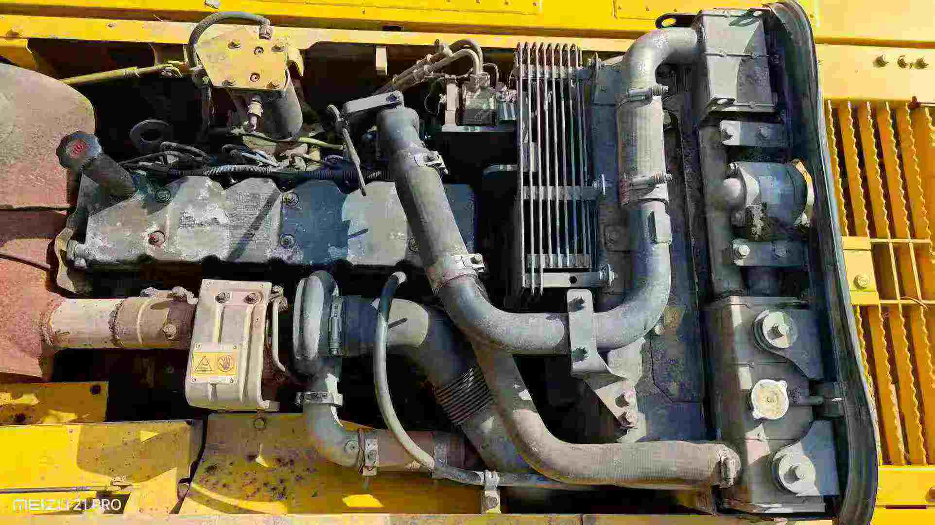 Used Komatsu PC210LC-8 Excavator 2016 Model / 3