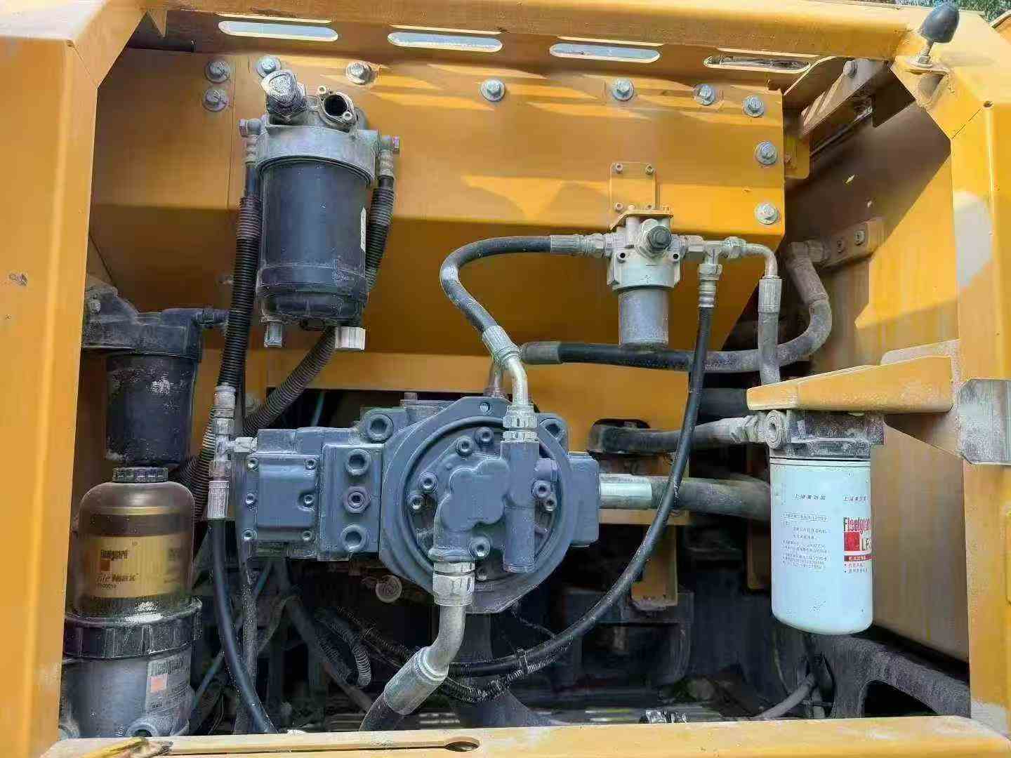 Used XCMG XE215 Excavator 2022 Model / 6