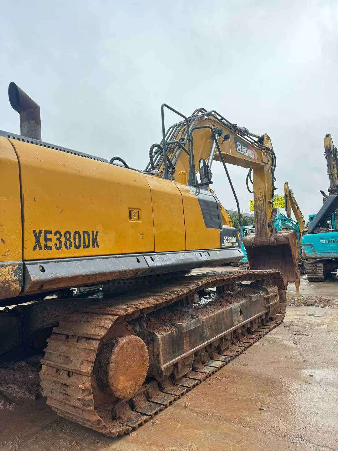 Used XCMG XE80D Excavator 2021 Model / 4