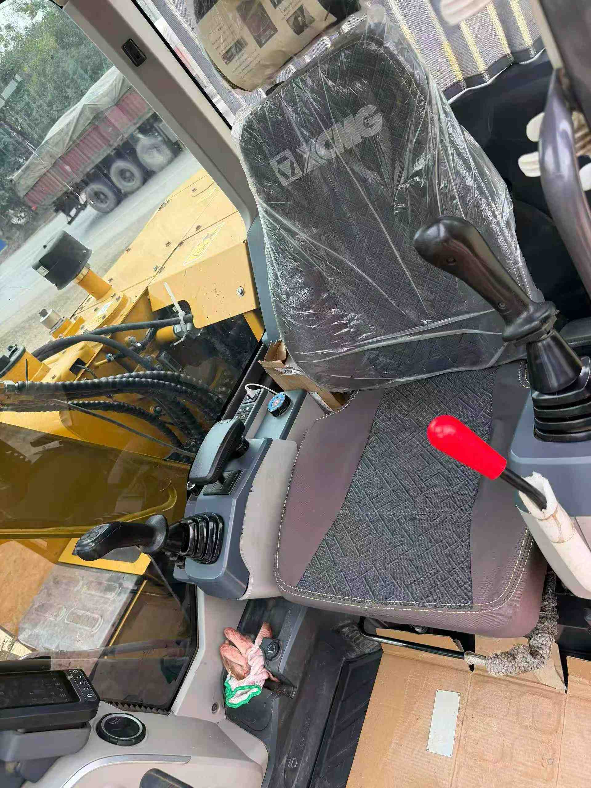 Used XCMG LW188 Excavator 2024 Model / 8