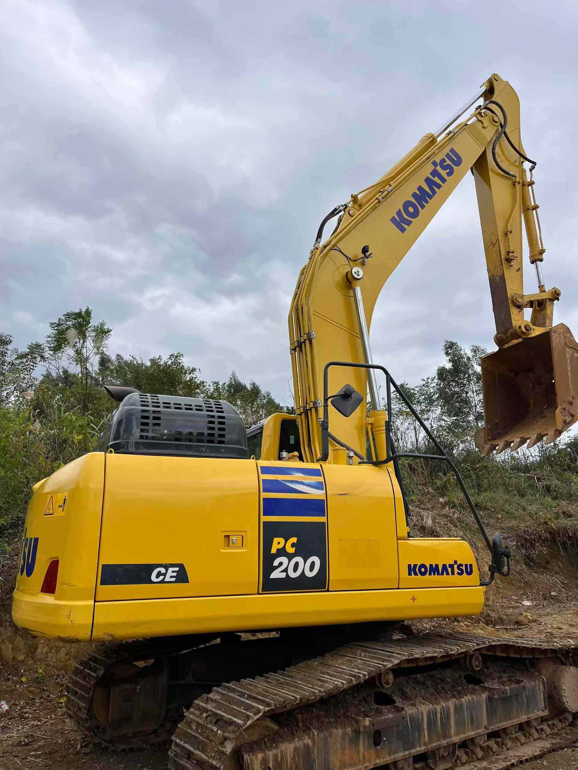 Used Komatsu PC200-1 Excavator 2024 Model / 2