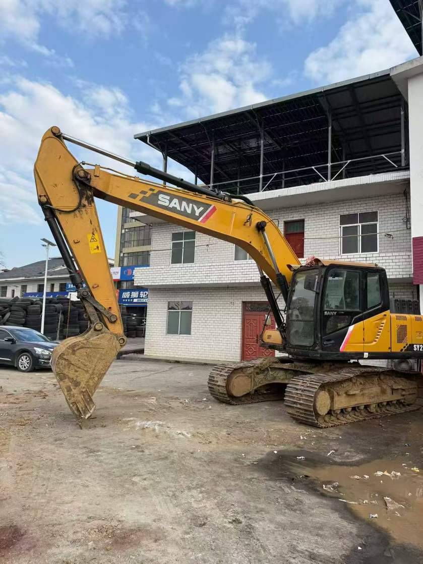 Used Sany SY200H Excavator 2021 Model / 3