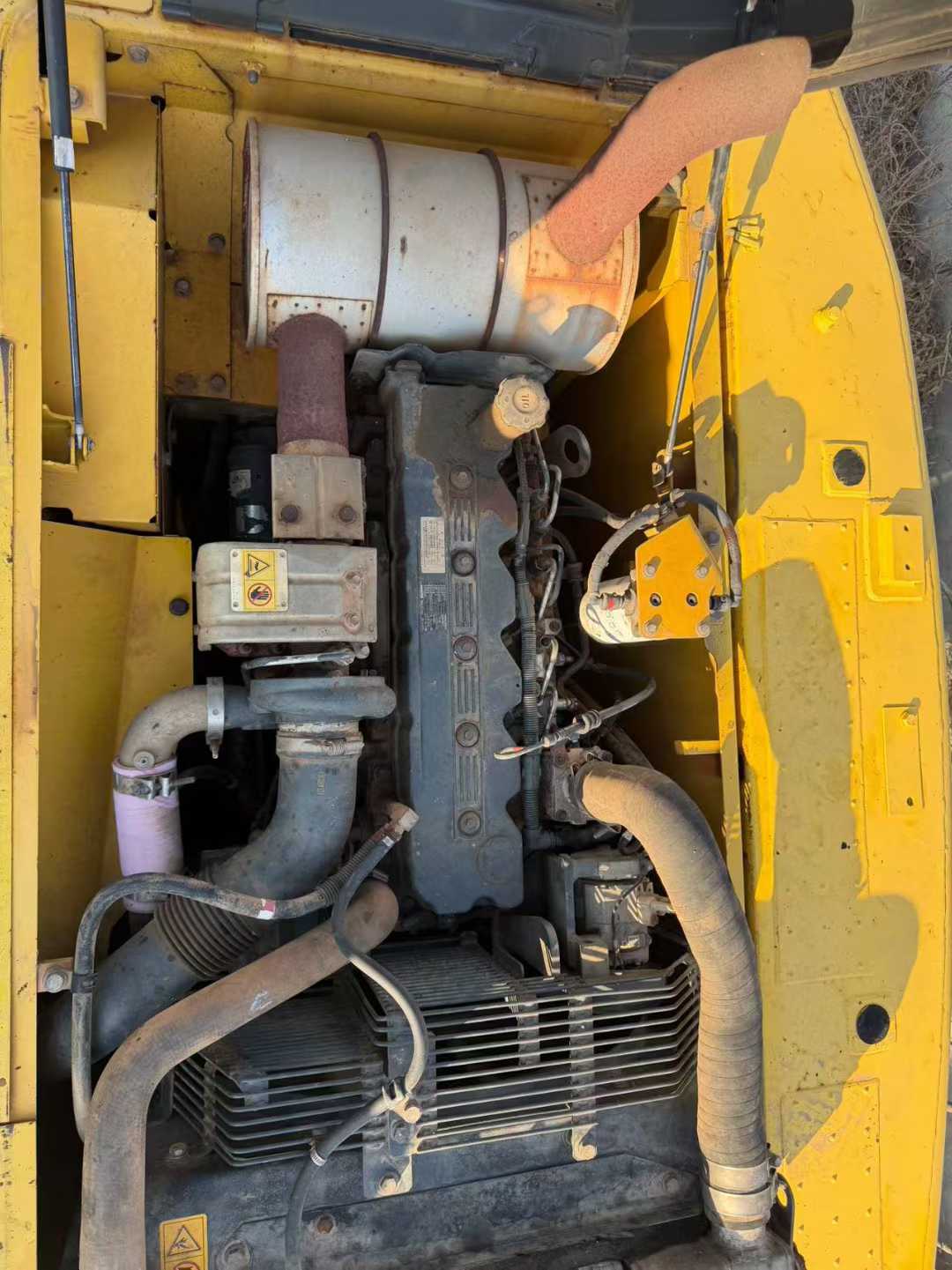 Used Komatsu PC200-8M0 Excavator 2013 Model / 8