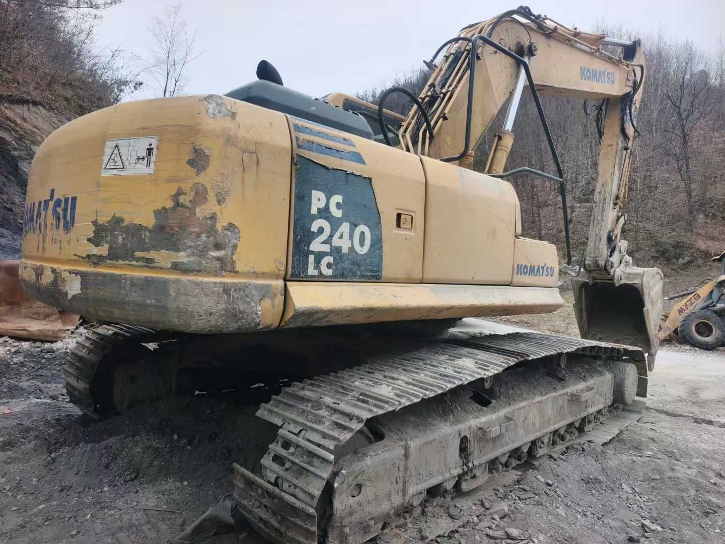 Used Komatsu PC240-11M0 Excavator 2016 Model / 3