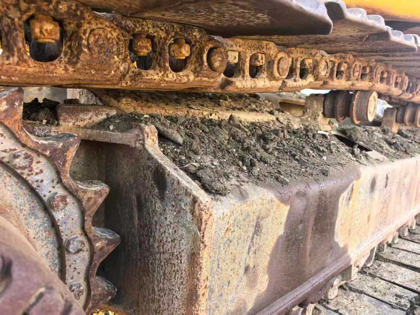 Used Komatsu PW200-7 Excavator 2016 Model / 8