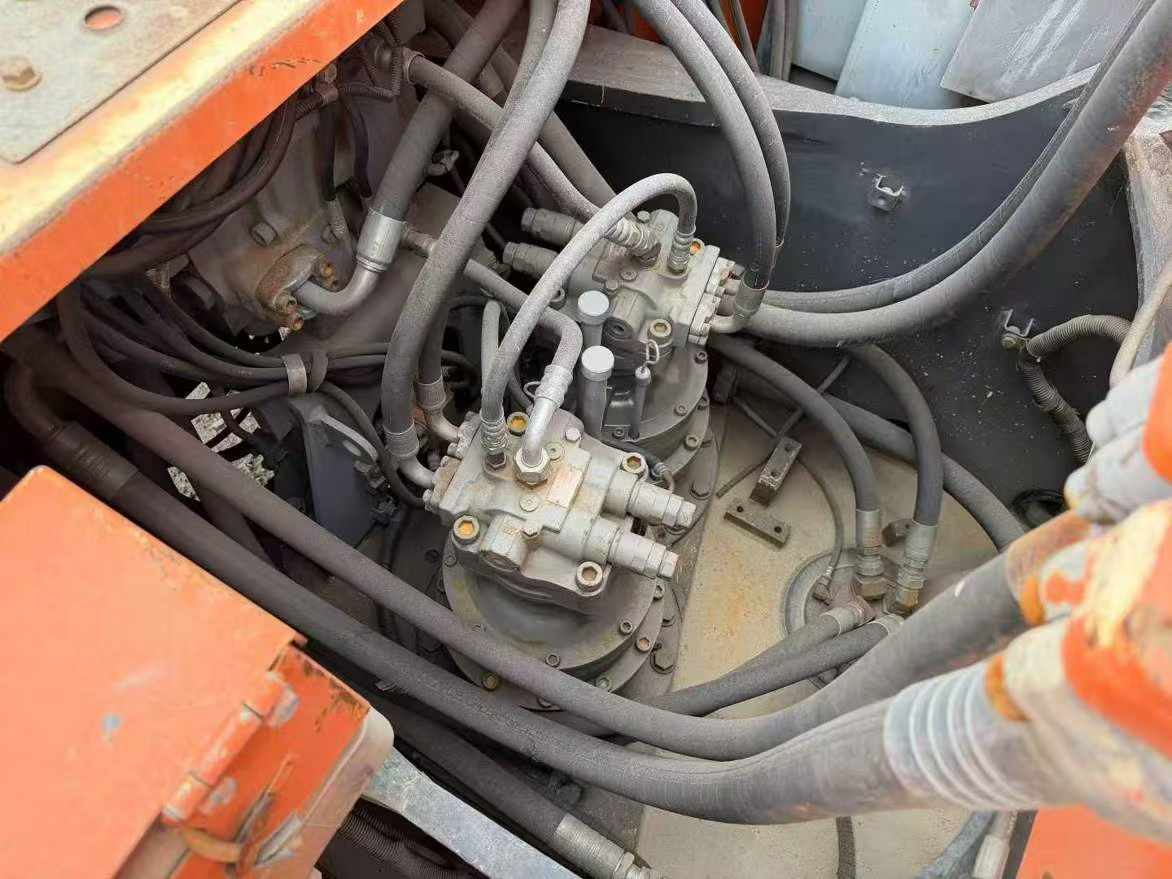 Used Hitachi ZX70-5G Excavator 2016 Model / 7