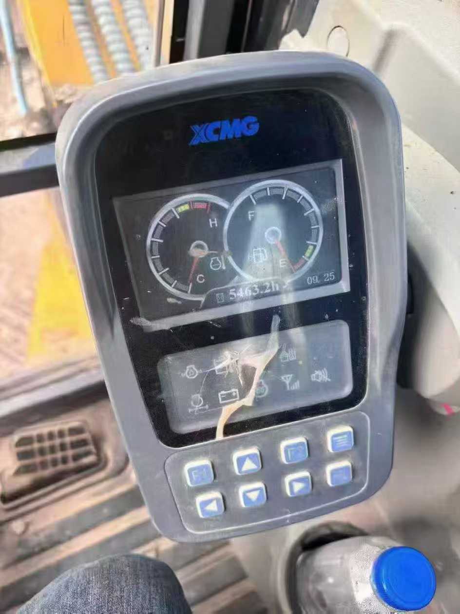 Used XCMG XE60DA Excavator 2020 Model / 3